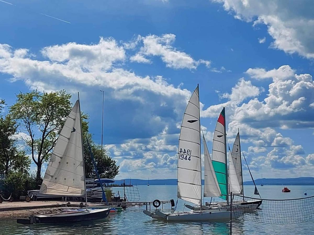 Kiss Apartman Juventus Balatonföldvár Exterior foto